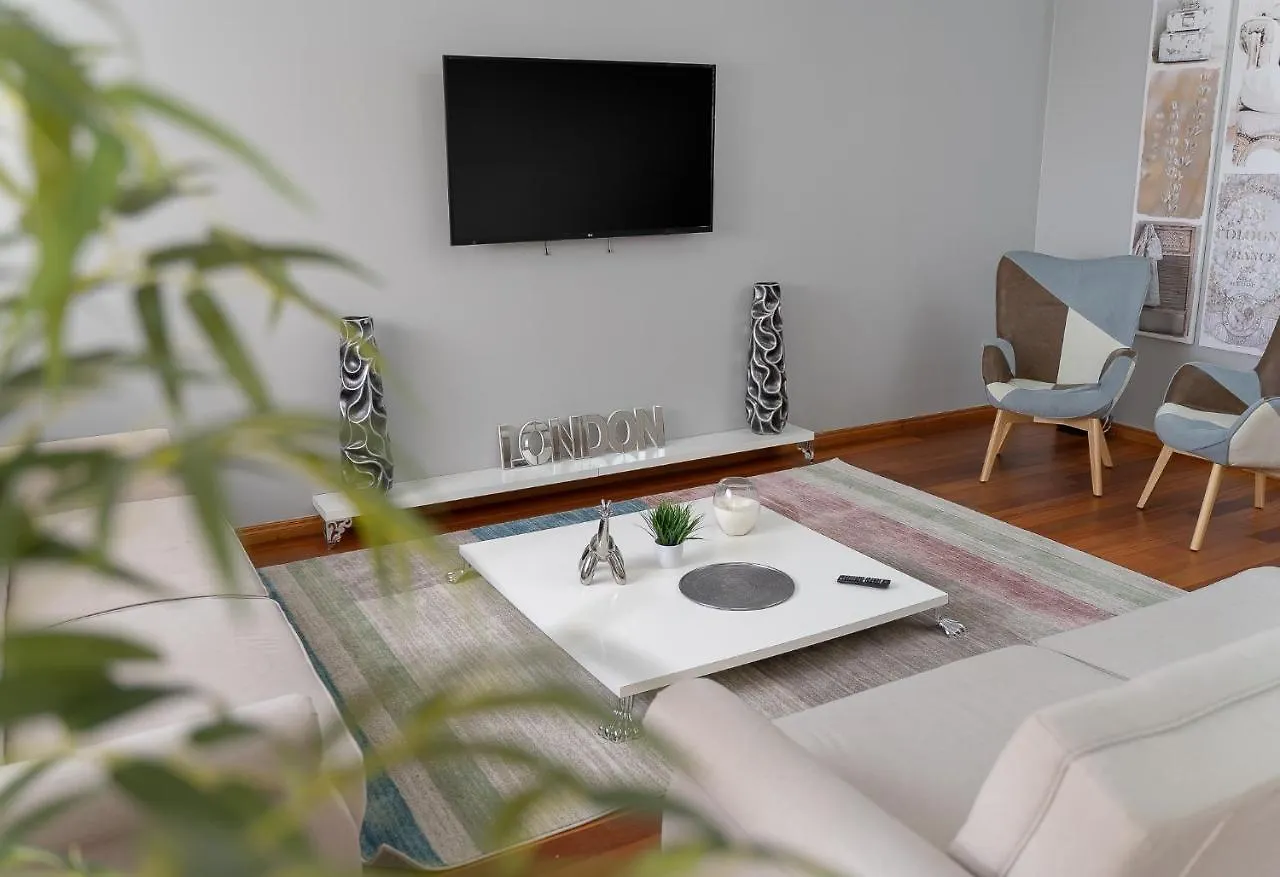 Charming Villa In Funchal  Funchal (Madeira)